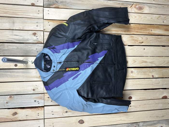 CHAQUETA T-M MOTO GARIBALDI MORADO 50