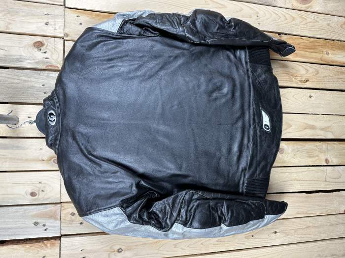 CHAQUETA T-M DE MOTO O1E NEGRA 1