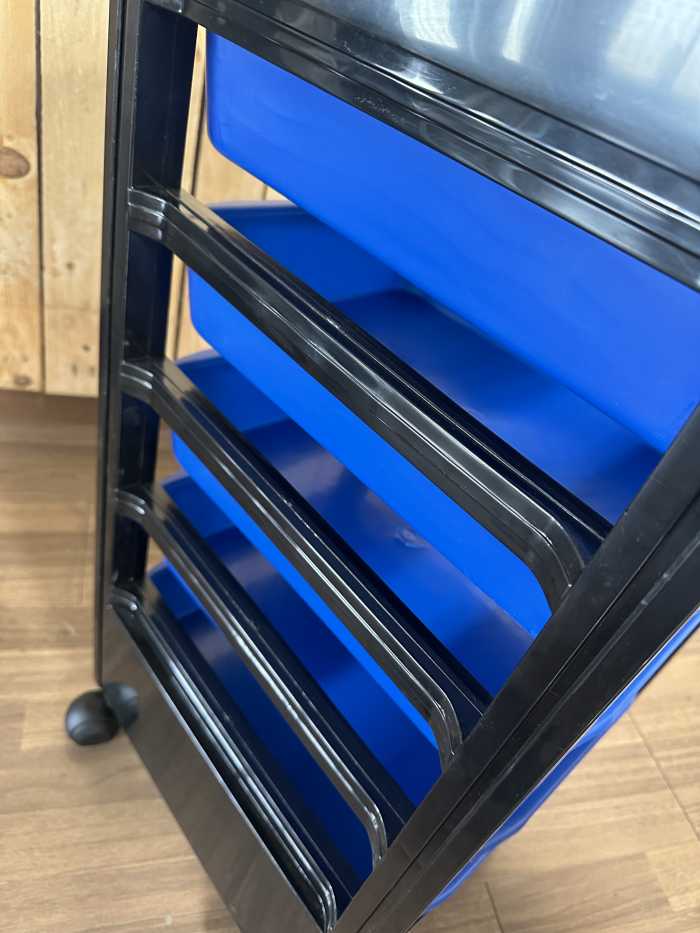 CARRITO AUXILIAR DE PELUQUERIA 101 - QrBox.es