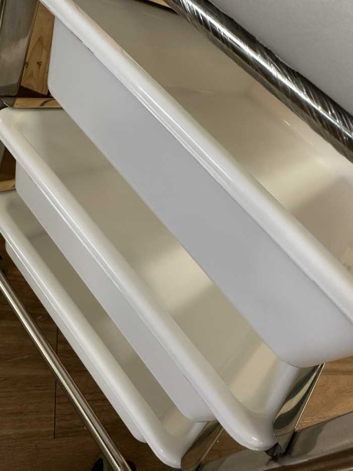 CARRITO BLANCO DE MANICURA CON BANDEJAS