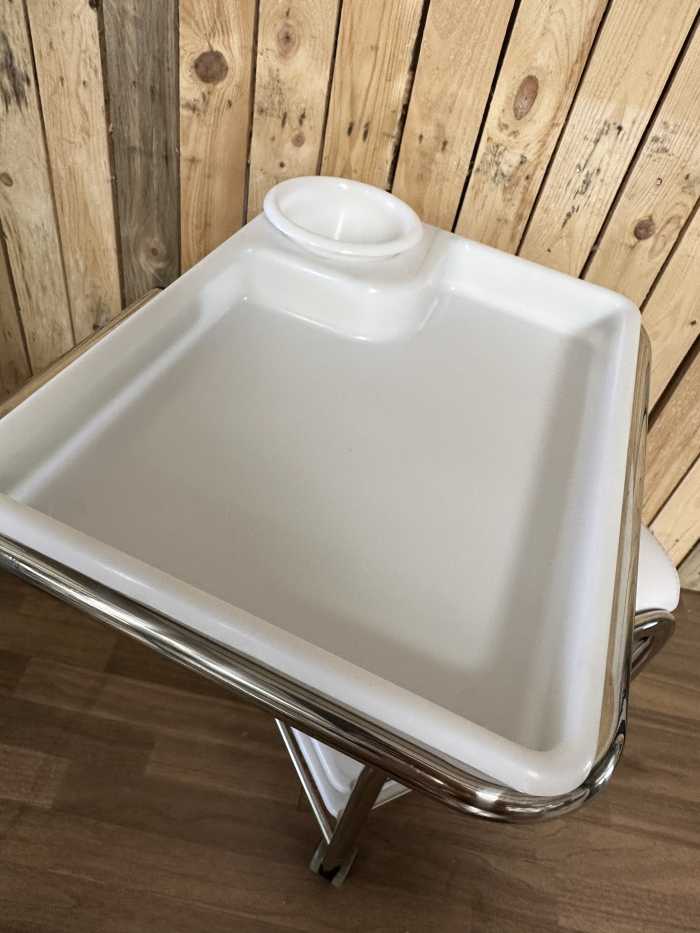 CARRITO BLANCO DE MANICURA CON BANDEJAS