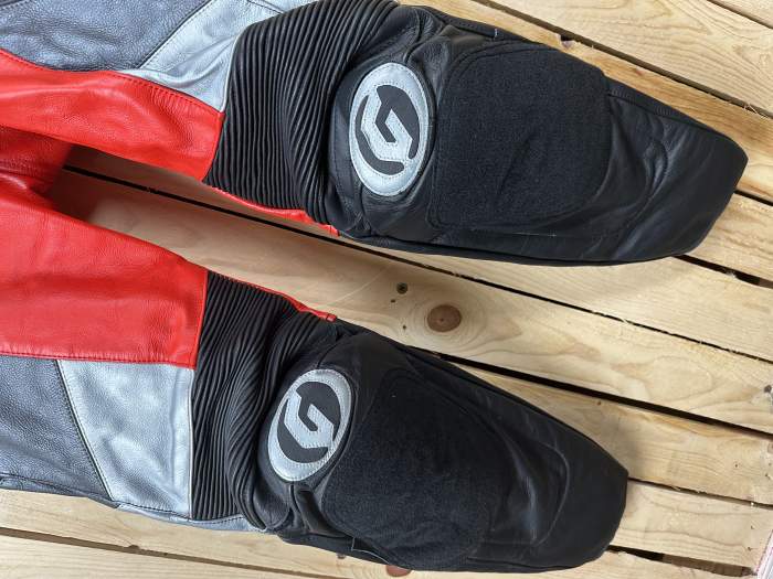 MONO 2 PIEZAS COMPETICION GARIBALDI ROJO XS