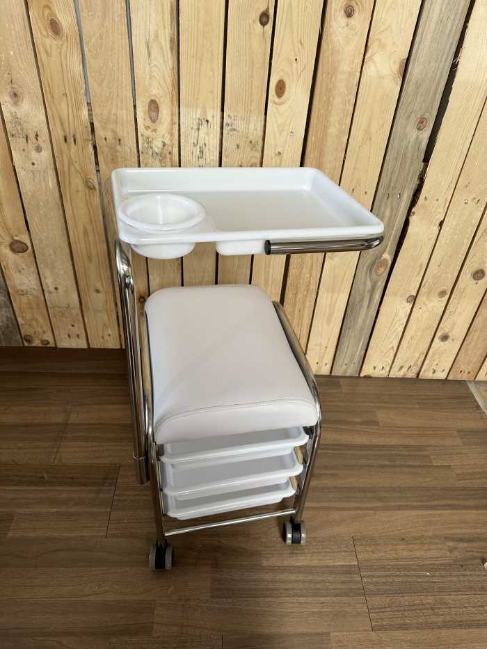 CARRITO BLANCO DE MANICURA CON BANDEJAS