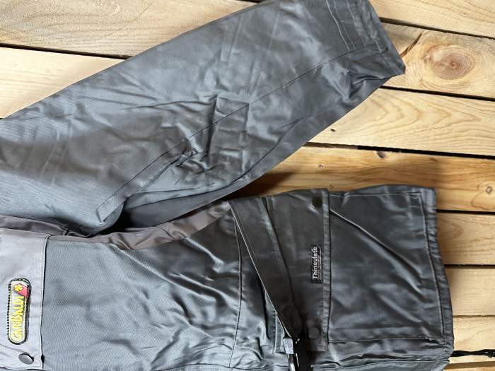 CHAQUETA T-M GARIBALDI IMPERMEABLE GRIS OSCURO