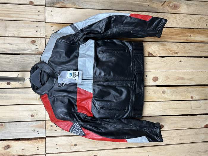 CHAQUETA T-M MUJER MOTO GARIBALDI NEGRA 1