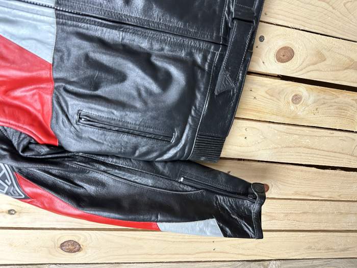 CHAQUETA T-M MUJER MOTO GARIBALDI NEGRA 1