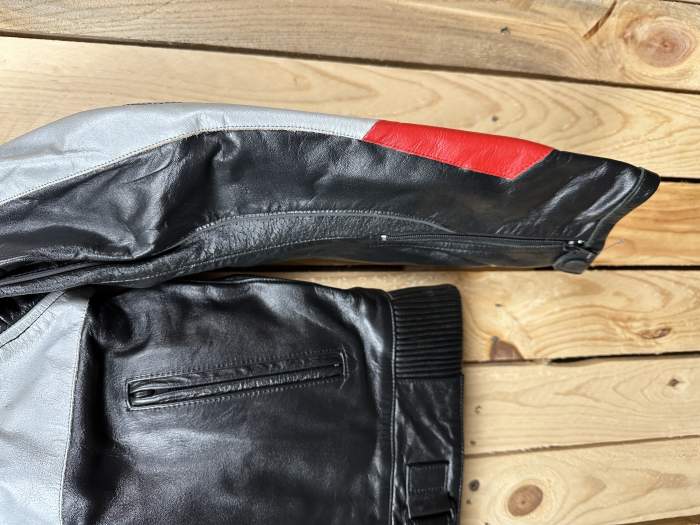 CHAQUETA T-M MUJER MOTO GARIBALDI NEGRA 1