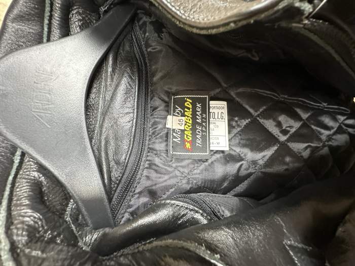 CHAQUETA T-M MUJER MOTO GARIBALDI NEGRA 1