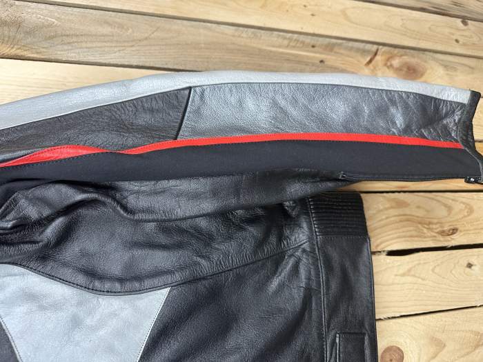 CHAQUETA T-M DE MOTO O1E NEGRA 2