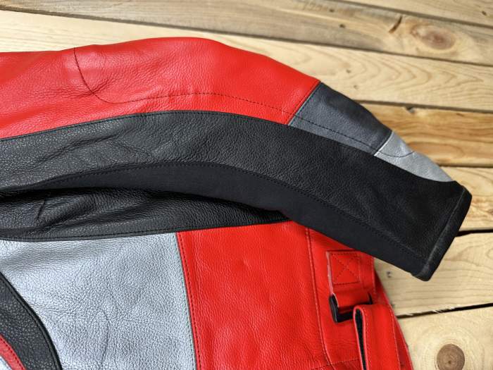 CHAQUETA T-S DE MOTO GARIBALDI ROJO 2