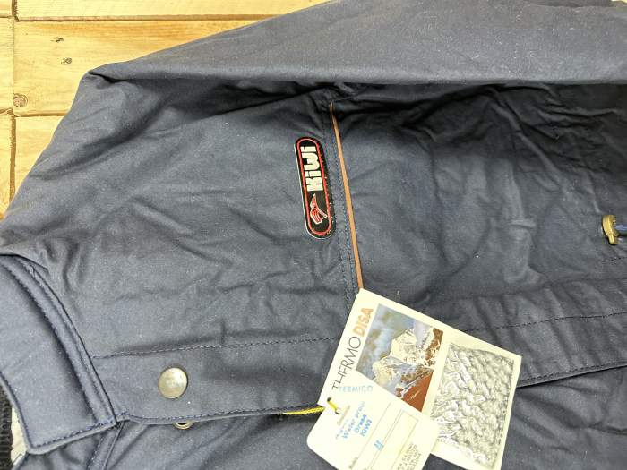CHAQUETA T-M IMPERMEABLE KIWI GRASA AZUL