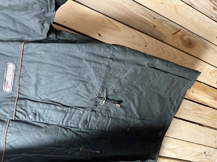 CHAQUETA T-M IMPERMEABLE KIWI GRASA VERDE