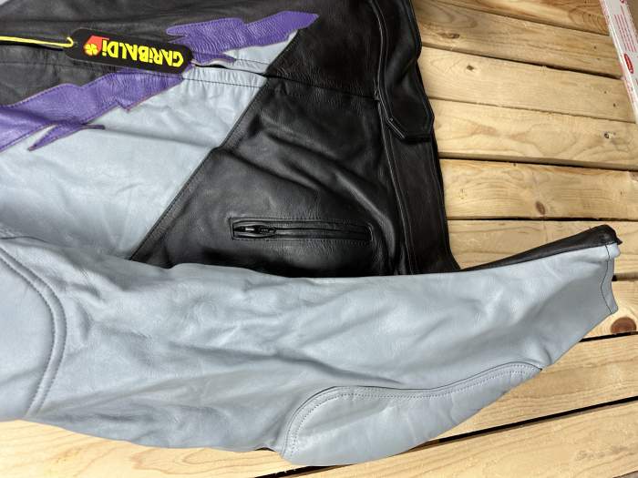 CHAQUETA T-2XL MOTO GARIBALDI MORADO