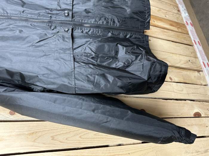 CHAQUETA T-M IMPERMEABLE GARIBALDI NEGRO