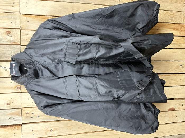 CHAQUETA T-L IMPERMEABLE GARIBALDI NEGRA 52