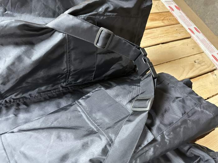 CHAQUETA T-L IMPERMEABLE GARIBALDI NEGRA 52