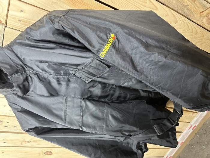 CHAQUETA T-L IMPERMEABLE GARIBALDI NEGRA 52