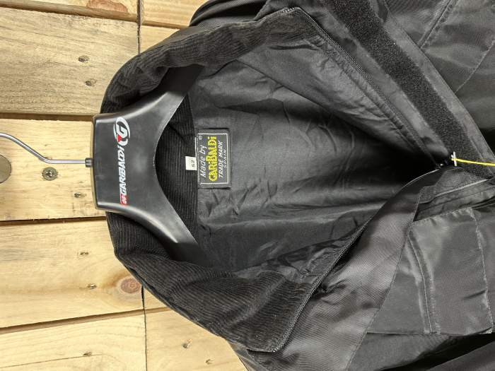 CHAQUETA T-L IMPERMEABLE GARIBALDI NEGRA 52
