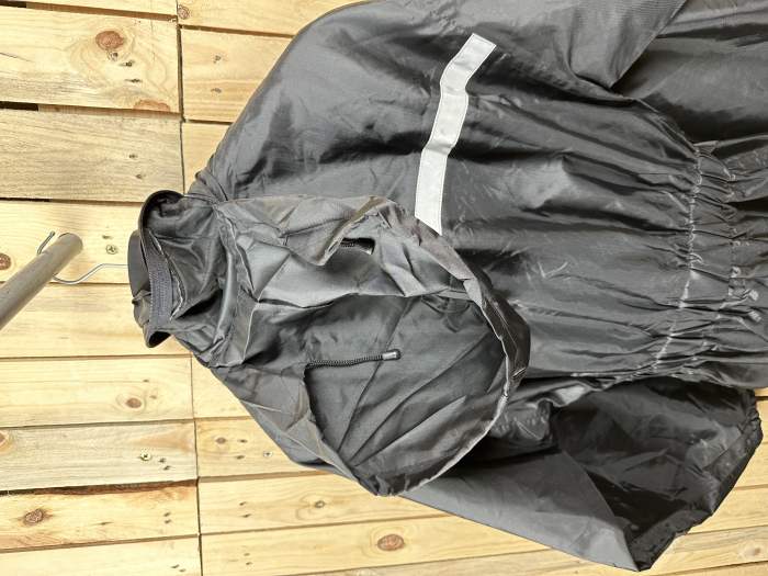 CHAQUETA T-L IMPERMEABLE GARIBALDI NEGRA 52