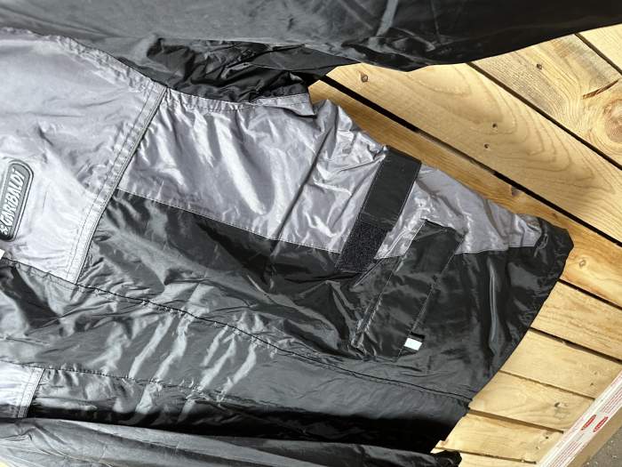 CHAQUETA T-L IMPERMEABLE GARIBALDI NEGRA 1