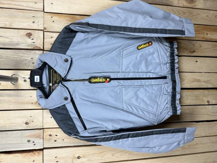 CHAQUETA T-S CASUAL IMPERMEABLE GARIBALDI GRIS