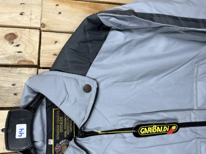 CHAQUETA T-S CASUAL IMPERMEABLE GARIBALDI GRIS