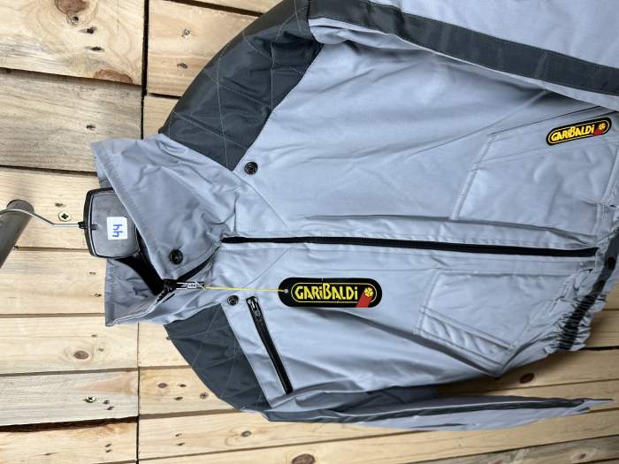 CHAQUETA T-S CASUAL IMPERMEABLE GARIBALDI GRIS