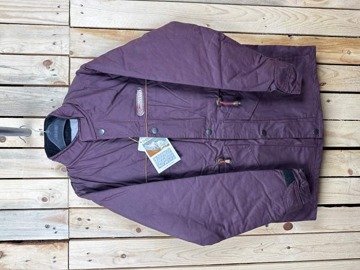 CHAQUETA T-S IMPERMEABLE KIWI GRASA BURDEOS 2