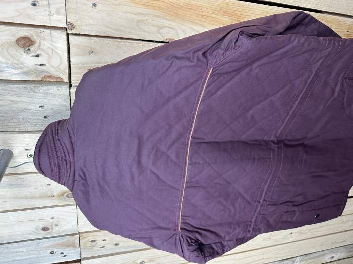 CHAQUETA T-S IMPERMEABLE KIWI GRASA BURDEOS 2