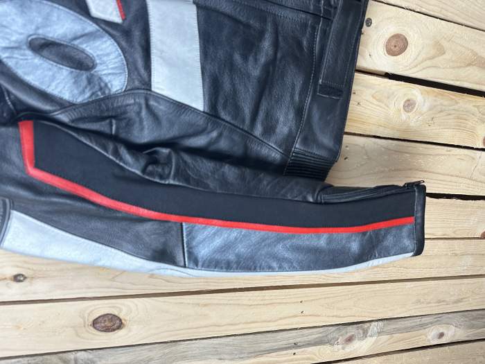 CHAQUETA T-S DE MOTO O1E NEGRA 2