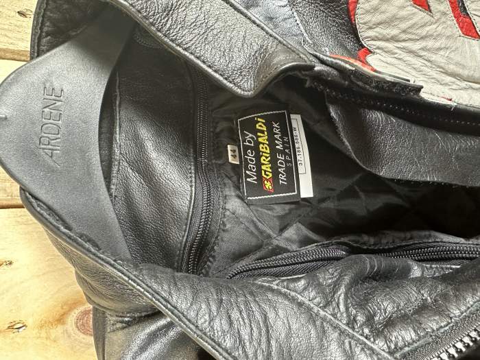 CHAQUETA T-S DE MOTO O1E NEGRA 2