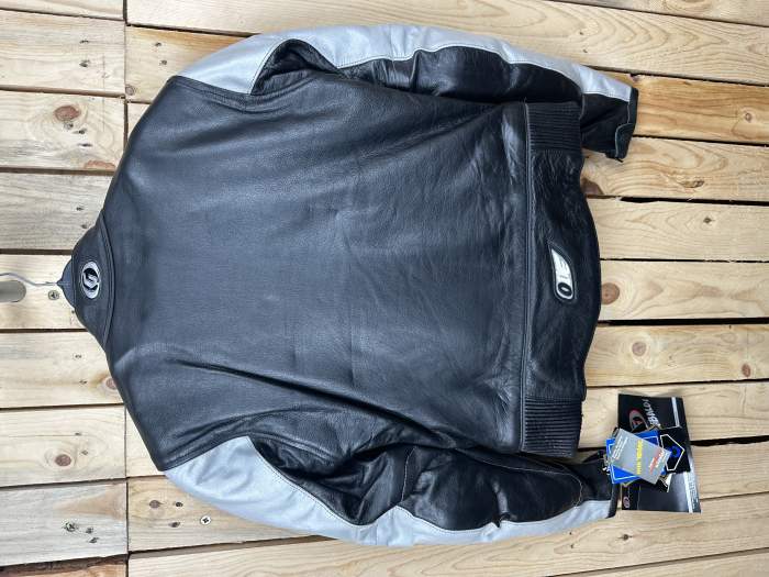 CHAQUETA T-S DE MOTO O1E NEGRA 2