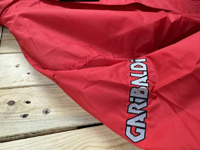 CHAQUETA T-S CHUBASQUERO GARIBALDI ROJO 46