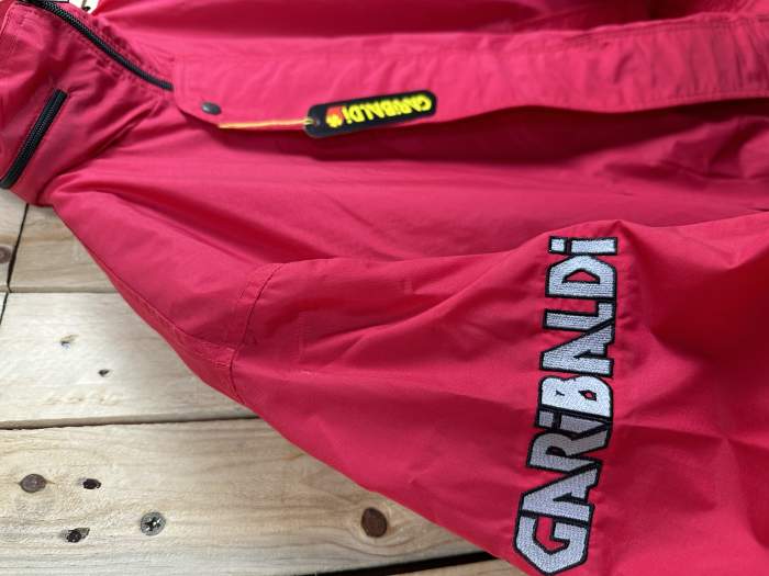 CHAQUETA T-S CHUBASQUERO GARIBALDI ROJO
