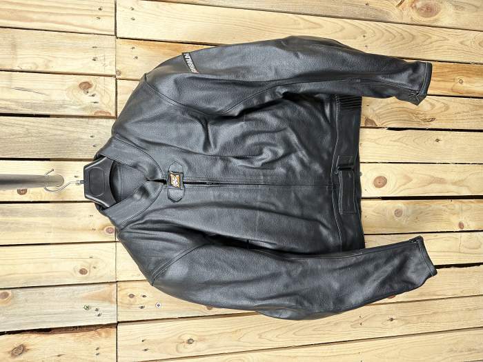 CHAQUETA T-S DE MOTO GARIBALDI CUERO NEGRO