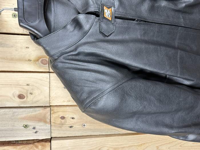 CHAQUETA T-S DE MOTO GARIBALDI CUERO NEGRO