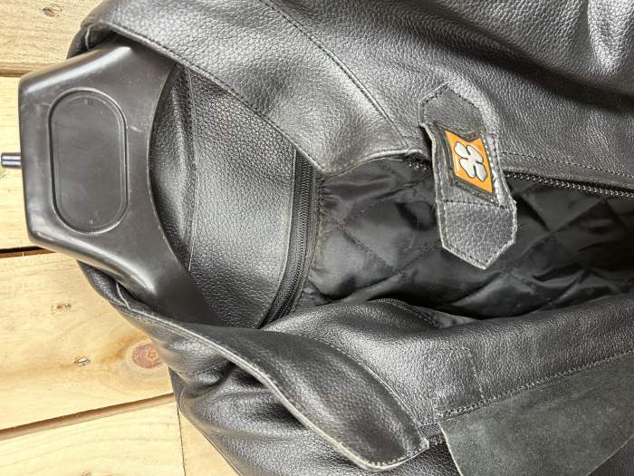 CHAQUETA T-S DE MOTO GARIBALDI CUERO NEGRO