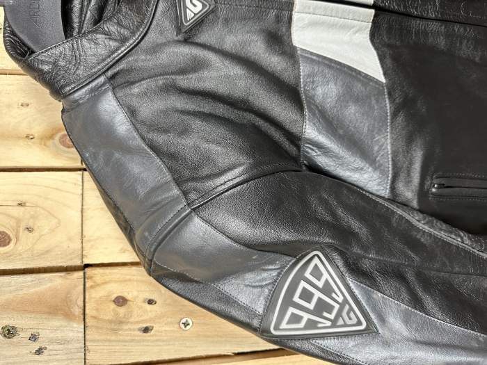 CHAQUETA T-M DE MOTO GARIBALDI NEGRA 6