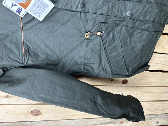 CHAQUETA T-S IMPERMEABLE KIWI GRASA VERDE