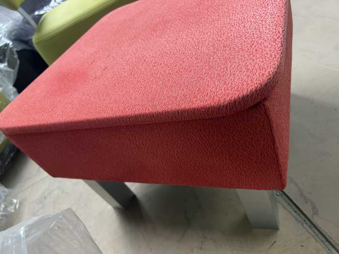 TABURETE LARS ROJO - QrBox.es