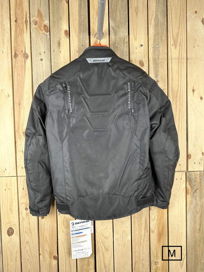 CHAQUETA T-M BERING CONRAD BLACK