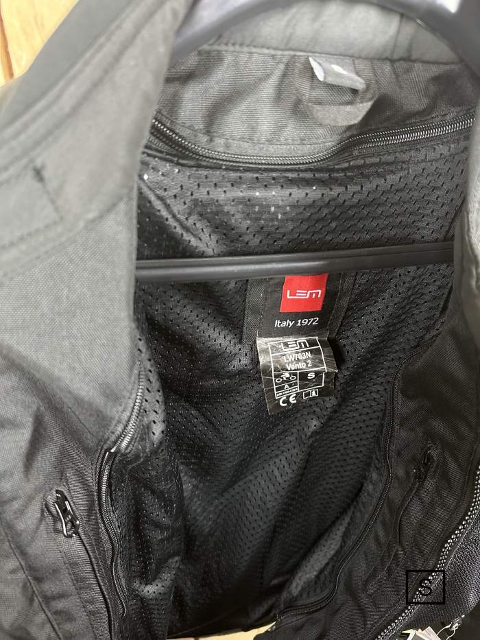 CHAQUETA T-S LUMA VENTO 2 IMPERMEABLE