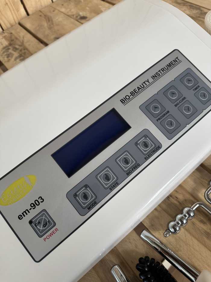 MAQUINA ALTA FREQUENCIA F-903 - QrBox.es