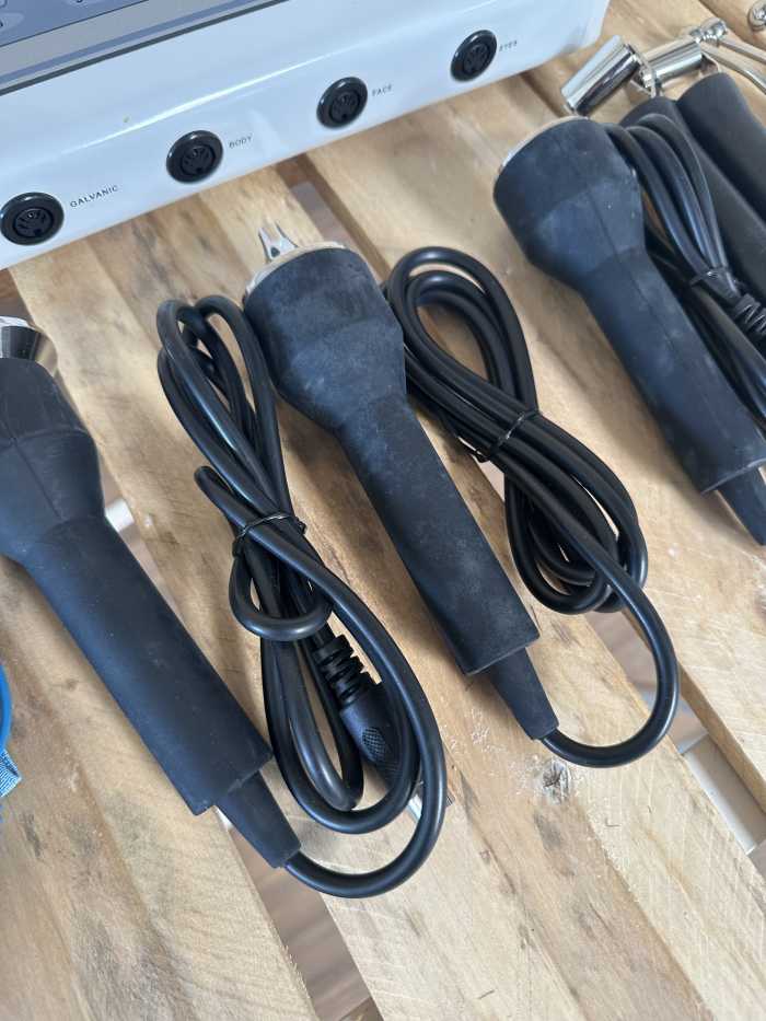 MAQUINA BELLEZA 3 EN 1 F-906 - QrBox.es