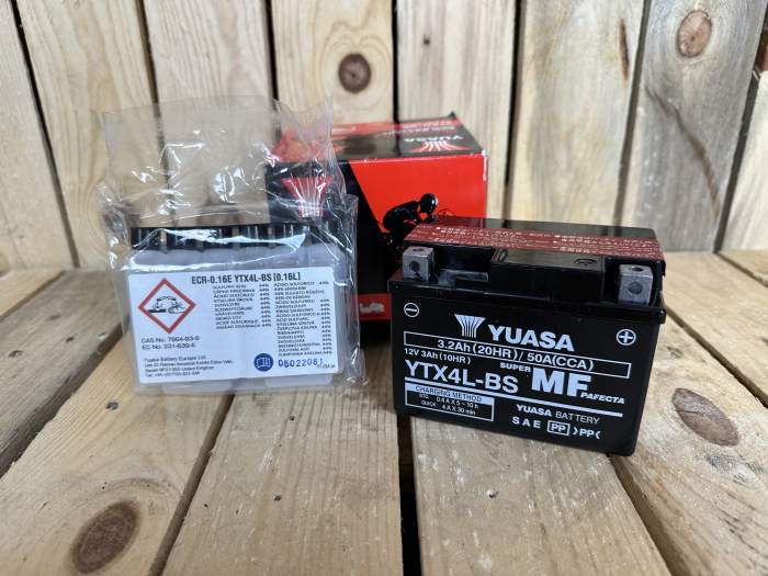 BATERIA YUASA YTX4L-BS 12 V-3Ah-50 A