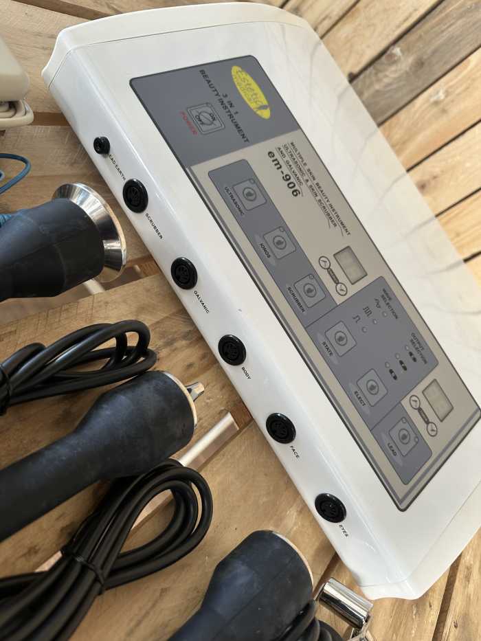 MAQUINA BELLEZA 3 EN 1 F-906 - QrBox.es