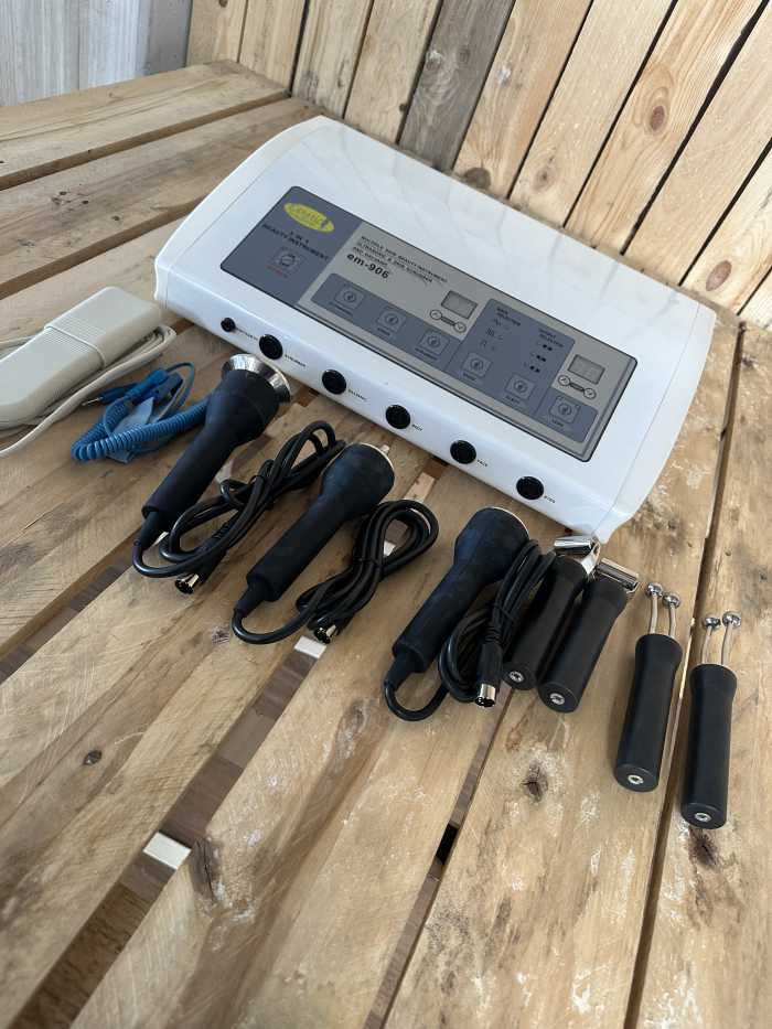 MAQUINA BELLEZA 3 EN 1 F-906 - QrBox.es