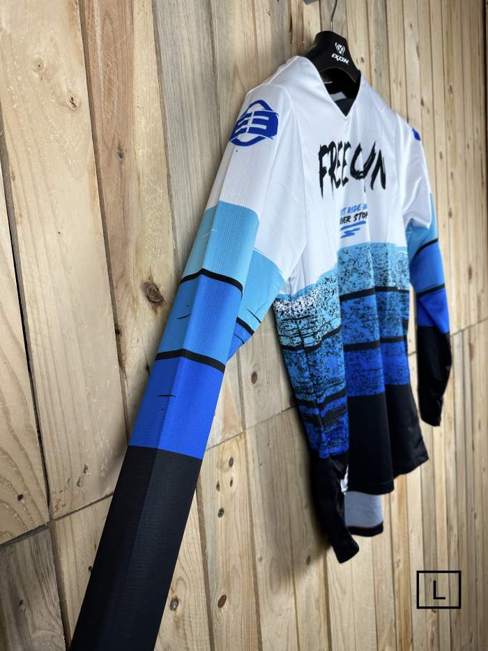CAMISETA L SHOT STRIPE BLUE