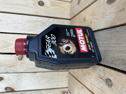 ACEITE MOTUL GEAR 300 75W90