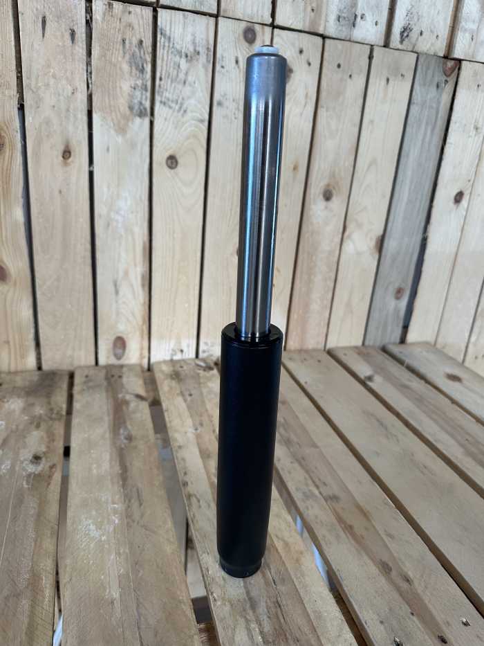 PISTON DE GAS NEGRO CORTO - QrBox.es